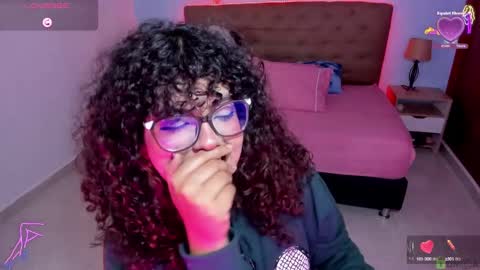 Snapshot of _lilly_miller chatting on 10/05/25, 08:51 Liily online show from 10/05/25, 08:51