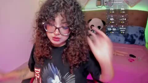 Snapshot of _lilly_miller chatting on 11/18/25, 06:56 Liily online show from 11/18/25, 06:56