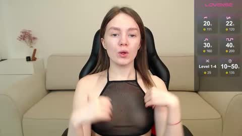 Snapshot of _little_sunshine_ chatting on 11/13/25, 05:17 My name is lina Lush is activePrivate is Open online show from 11/13/25, 05:17
