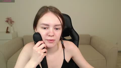 Snapshot of _little_sunshine_ chatting on 04/06/26, 05:36 My name is lina Lush is activePrivate is Open online show from 04/06/26, 05:36