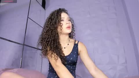 Snapshot of _littlelia chatting on 10/03/25, 11:40 Anna online show from 10/03/25, 11:40