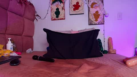 Lorrayne online show from 12/29/24, 03:03