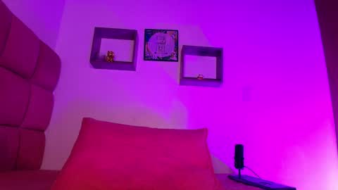 Lorrayne online show from 01/13/25, 11:52