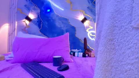 Lorrayne online show from 11/28/25, 12:30