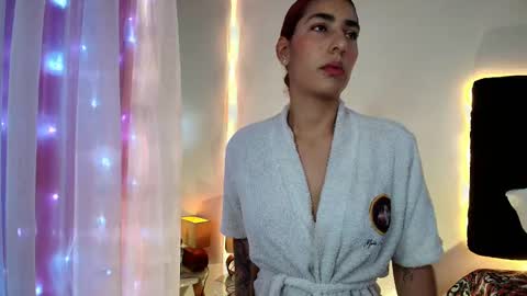 Snapshot of _lorrayne_ chatting on 03/28/26, 12:05 Lorrayne online show from 03/28/26, 12:05