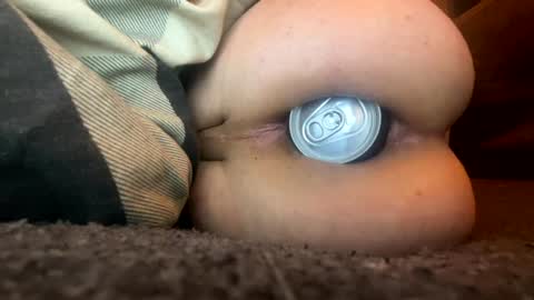 Snapshot of _love_pussy chatting on 12/29/24, 11:08 Love huge buttplug up my ass online show from 12/29/24, 11:08