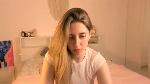 Snapshot of _loveliness_ chatting on 03/20/26, 03:17 Amanda mandy online show from 03/20/26, 03:17