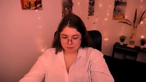 Mary online show from 09/12/25, 08:14