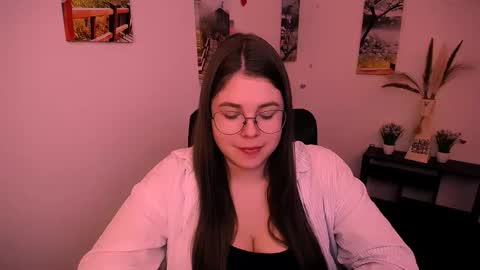 Mary online show from 09/18/25, 07:21