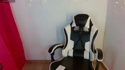 _lucianaa_1 online show from 05/30/26, 11:24