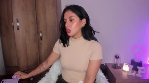   online show from 10/08/25, 12:14