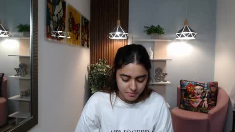 Lucy online show from 06/05/26, 11:05