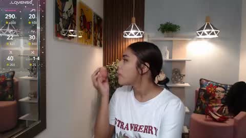 Lucy online show from 07/25/26, 11:08