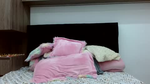 Snapshot of _luna__777_ chatting on 10/23/25, 03:06 luna online show from 10/23/25, 03:06