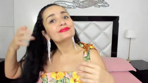  luna  sweet  online show from 01/16/25, 03:34