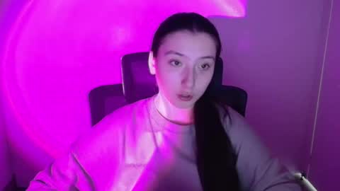 Luna online show from 09/12/25, 11:32