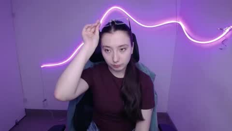 Luna online show from 09/21/25, 05:20