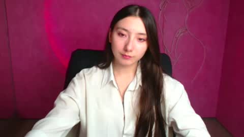 Luna online show from 09/29/25, 11:15