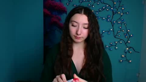 Luna online show from 10/12/25, 05:28