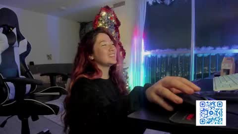 _lunaa__ online show from 12/05/24, 02:53