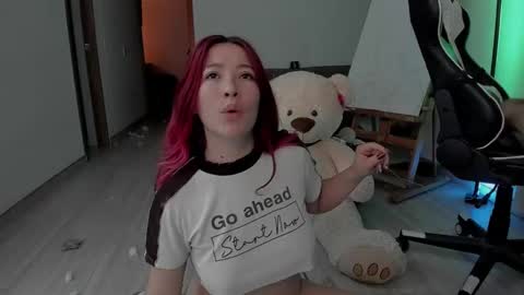 _lunaa__ online show from 02/13/25, 05:48
