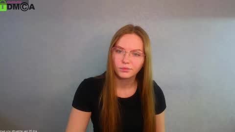 Welcome guys  Pleasure to see you all here  My name is Lysafeta and MichaelaTip menu is active Private is open  online show from 02/01/25, 08:18