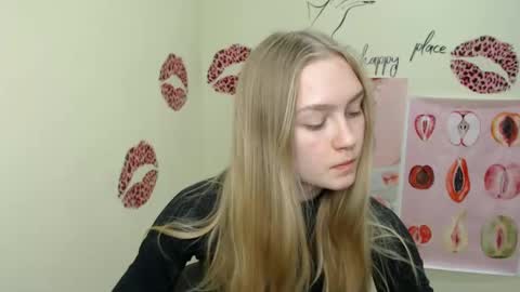 Clara online show from 12/06/24, 01:11