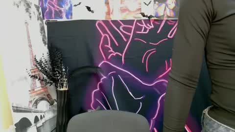Clara online show from 12/08/24, 01:14
