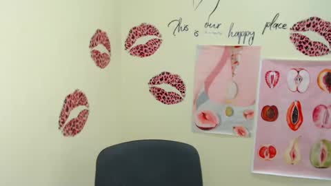 Clara online show from 12/13/24, 12:06