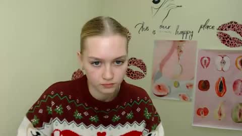 Clara online show from 01/11/25, 03:42