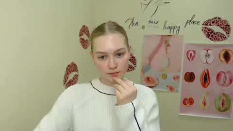 Clara online show from 01/17/25, 10:55