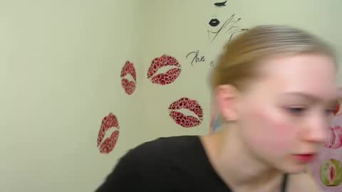 Clara online show from 02/16/25, 07:04