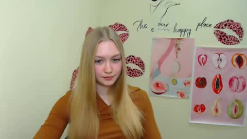 Clara online show from 02/23/25, 08:28