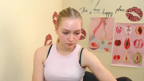 Clara online show from 02/26/25, 01:41