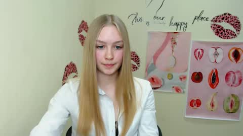 Clara online show from 03/08/25, 10:32