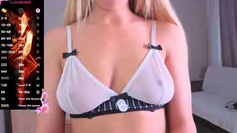 Emma  online show from 06/17/26, 07:22