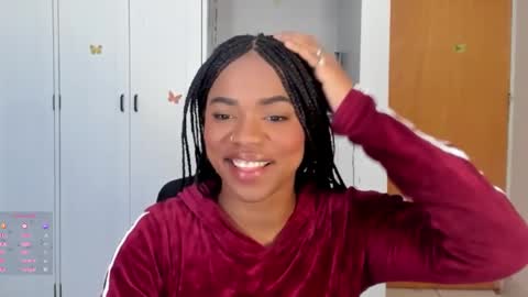 Snapshot of _marcela_22 chatting on 09/18/25, 09:50 MARCELA online show from 09/18/25, 09:50