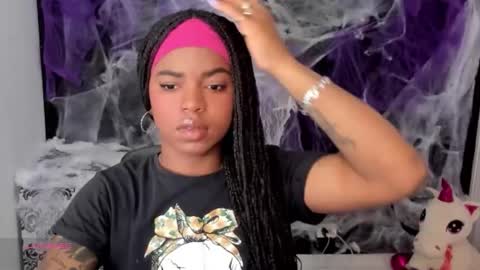 Snapshot of _marcela_22 chatting on 10/08/25, 04:04 MARCELA online show from 10/08/25, 04:04