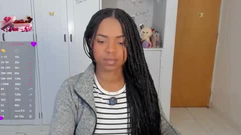 Snapshot of _marcela_22 chatting on 02/16/26, 05:47 MARCELA online show from 02/16/26, 05:47