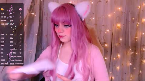 Snapshot of _marcelline_ chatting on 10/19/25, 08:48 Kira online show from 10/19/25, 08:48