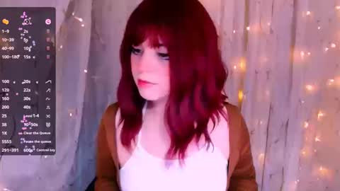 Snapshot of _marcelline_ chatting on 10/21/25, 08:37 Kira online show from 10/21/25, 08:37