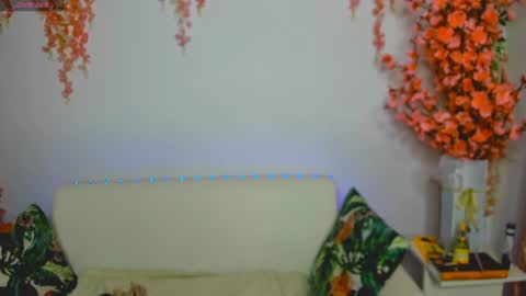 Snapshot of _mari_so chatting on 07/17/26, 11:06 Scarlett online show from 07/17/26, 11:06