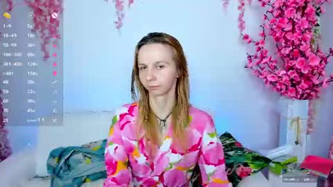 Snapshot of _mari_so chatting on 07/26/26, 01:29 Scarlett online show from 07/26/26, 01:29
