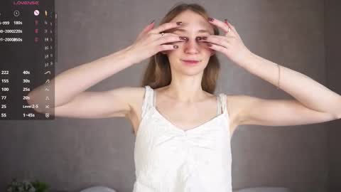  Gwen  online show from 09/17/25, 07:32