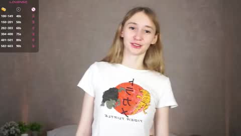  Gwen  online show from 09/24/25, 04:05