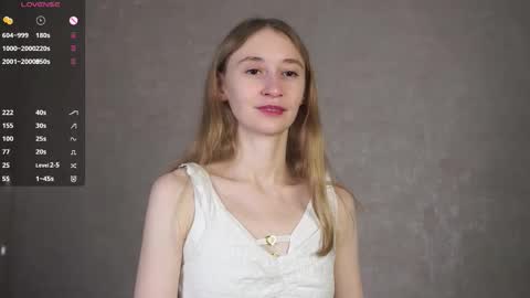  Gwen  online show from 09/26/25, 03:43