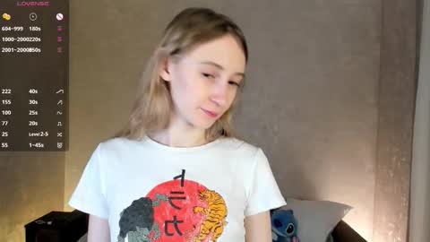  Gwen  online show from 10/12/25, 03:27