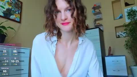 Snapshot of _masterpiece__ chatting on 05/04/26, 03:02 Sophia online show from 05/04/26, 03:02