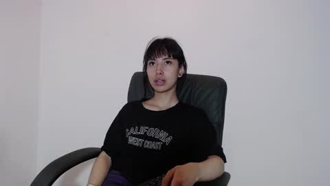 Mavis  online show from 09/25/25, 07:50