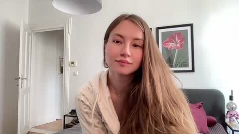 Snapshot of _mavka chatting on 07/05/26, 02:35 Elisa online show from 07/05/26, 02:35